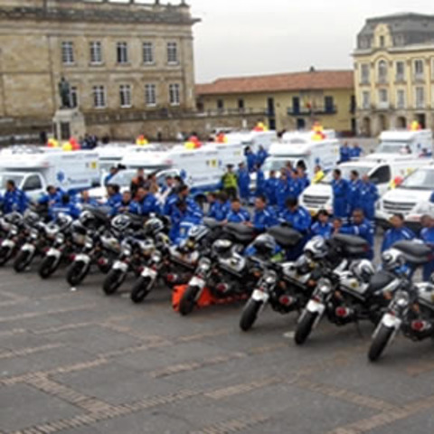 Un total de 70 ambulancias fueron entregadas a la ciudad de Bogota.