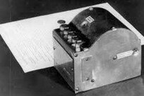 Première machine à enseigner