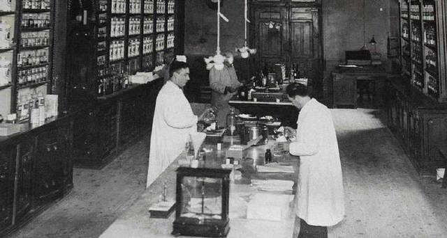 INDUSTRIA FARMACÈUTICA