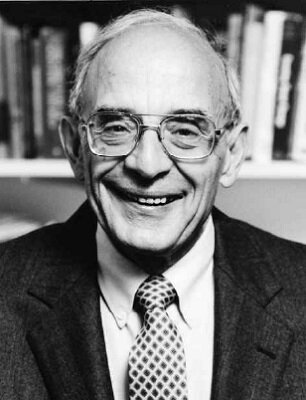 C. Argyris "Personalidad y Organización: El conflicto entre el sistema y el individuo". (1957)
