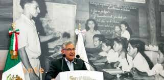 SNTE y de la Academia Mexicana de la Educación