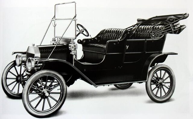 El modelo T de Henry Ford y Edsel Ford (hijo)