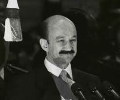 Carlos Salinas de Gortari retoma el proyecto de plena descentralización