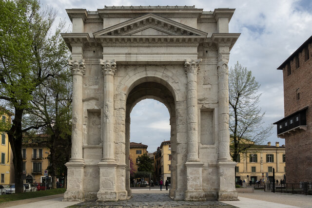 L'Arco Romano dei Gavi a Verona