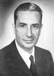 Aldo Moro forma il primo governo di sinistra