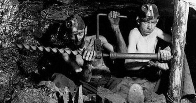 Negativo: 1983 muerte de su primer hijo en una minería de carbón