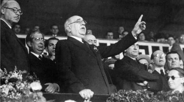 Destitución de Alcalá Zamora sustituido por Azaña