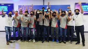 Primeiro Torneio de Formação Profissional, no Rio de Janeiro, nas áreas de Ajustagem e Tornearia Mecânica – embrião da atual Olimpíada do Conhecimento. No ano seguinte, os alunos começam a participar dos Torneios Internacionais de Formação Profissional.