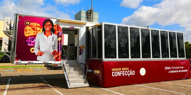 Instituição completa 50 anos com 564 unidades operacionais, sendo 273 fixas e 302 móveis.