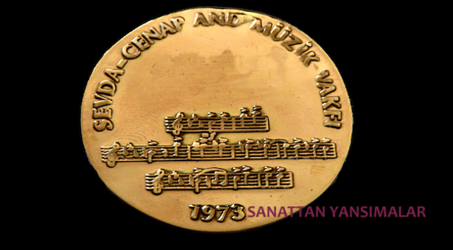 Mother Teresa received the National Gold Honor in 1994