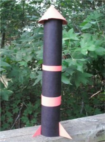 Noyce builds a boy-sized aircraft for his brother's