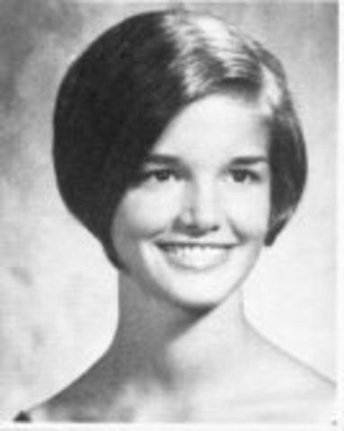 Robert Noyce divorced Elizabeth and marries Ann Schmeltz Bowers