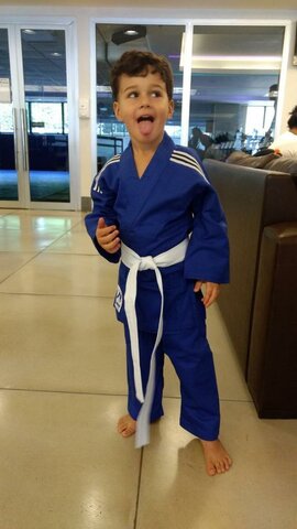 Primeira aula de judô com judogi