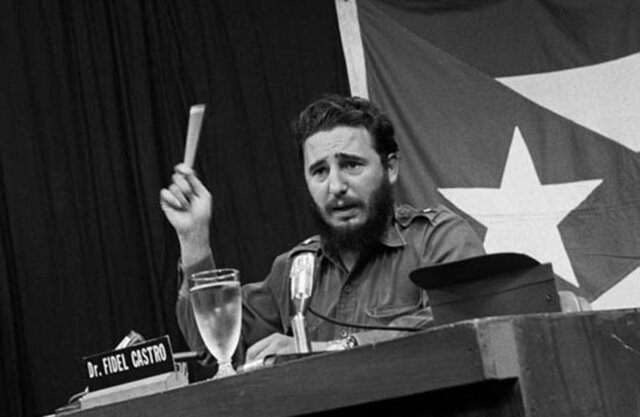 Fidel Castro es elegido jefe del Estado.
