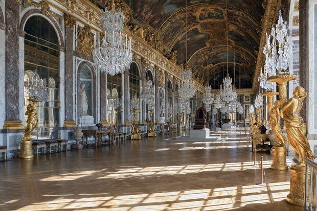 Louis XIV starts building Versailles