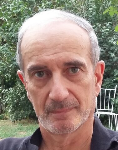 Mangueneau  A partir del producto se puede hacer poesía.