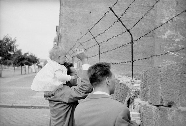 Berlin Wall Goes up