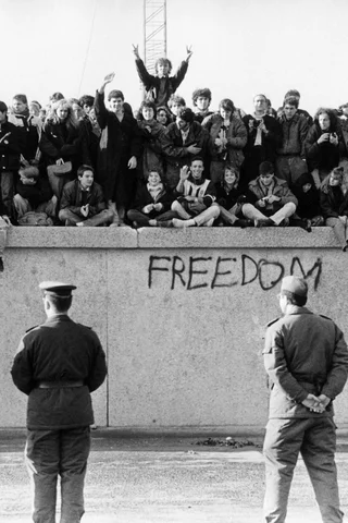 Berlin Wall Goes Up