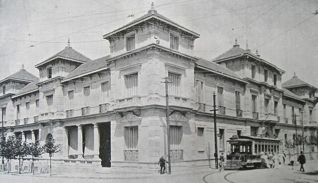 En Uruguay es demolido el Gran Hotel Pocitos.