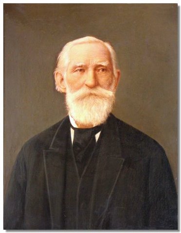 в 1878 году русский ученый П. Чебышёв предложил счётную машину