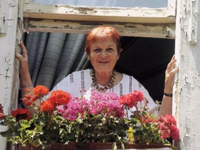 Kabataş Peoples Association Ahmet Taner Kışlalı "Aydın Human" Honor Award in 2009