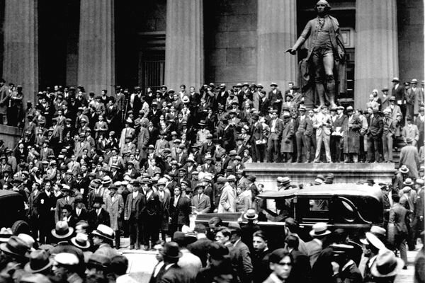 Fuerte Caída de La Bolsa En Nueva York.