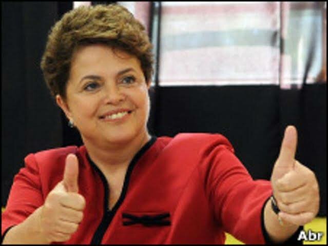 A eleição da primeira mulher presidente do país.