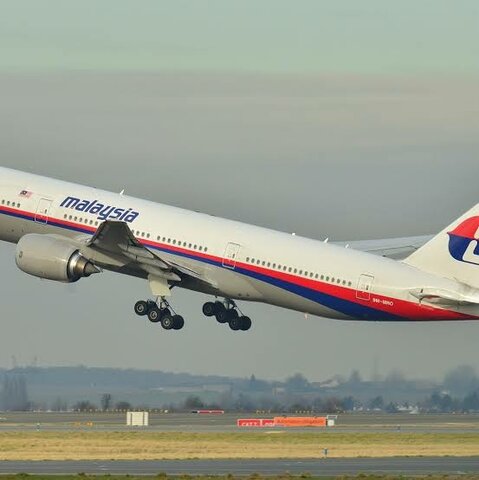 Voo da Malaysia Airlines desaparece misteriosamente