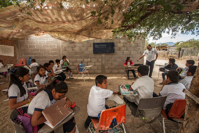 ESCUELA PARA POBRES