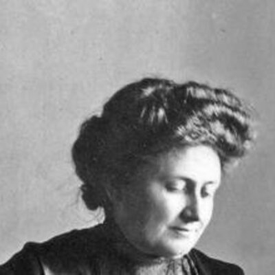 Timeline: MARÍA MONTESSORI