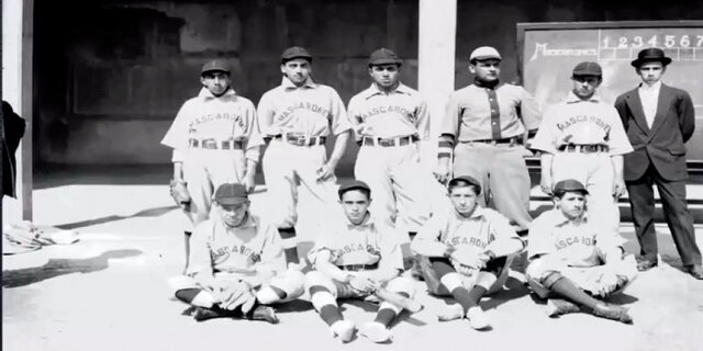 Se utiliza la indumentaria de Educación Física