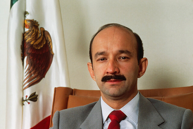 Carlos Salinas De Gortari (1988 - 1994)