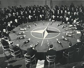 Firma del Pacto del Atlántico Norte