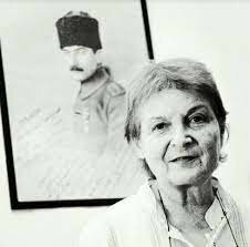 She graduated from Istanbul Faculty of Medicine in 1963.