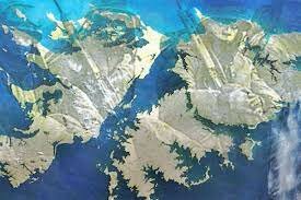 Se iza por primera vez la Bandera Argentina