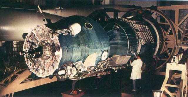 EL PRIMER ACOBLAMENT DE CÀPSULES