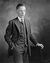 Calvin Coolidge es reelecto, ahora como presidente de EE.UU. La Liga de las Naciones aprueba el Protocolo de Ginebra sobre la resolución pacífica de las disputas internacionales.