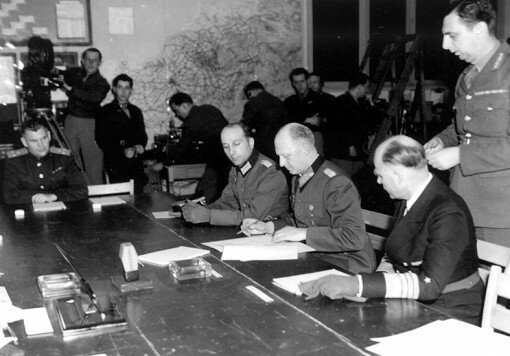 I tedeschi firmano la Resa