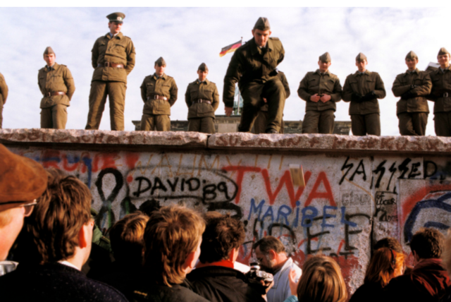 Berlin wall goes down