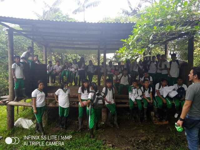 1990: Se inicia la educación Posprimaria, como alternativa para aquellos estudiantes que egresaban de la escuela en grado quinto