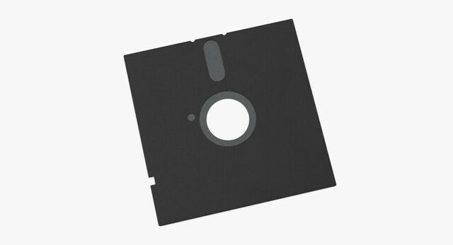 Aparecen los disquetes de 5 1/4 pulgadas.