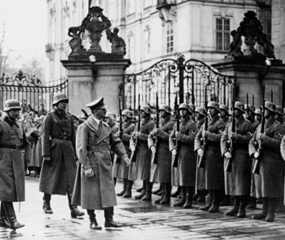 Hitler invade la Cecoslovacchia