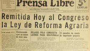 Aprobación de la Ley de Bases para la Reforma Agraria.