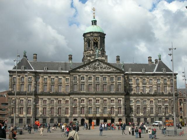 Provinces-Unies, l’*Hôtel de ville d’Amsterdam