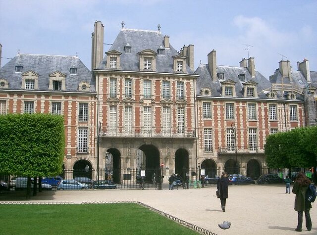 Place des Vosges – Anciennement Place Royale