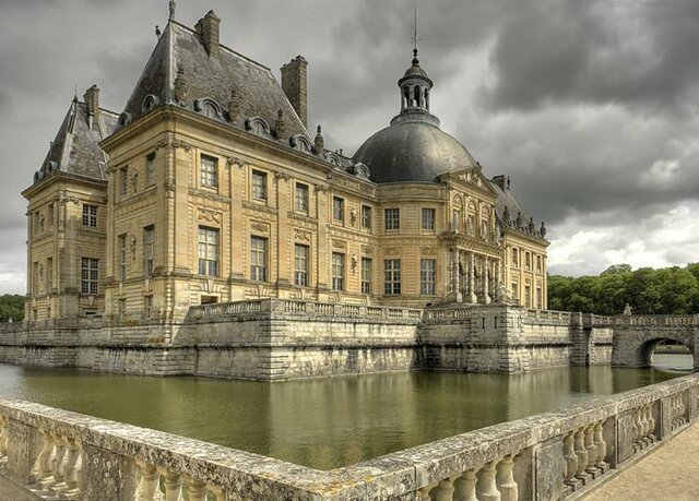 Château de Vaux-le-Vicomte, Louis Le Vau