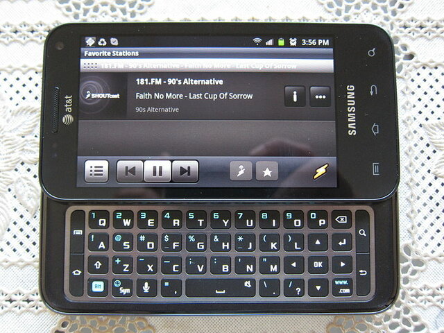 La empresa estadounidense Nullsoft distribuye gratuitamente el reproductor multimedia Winamp.