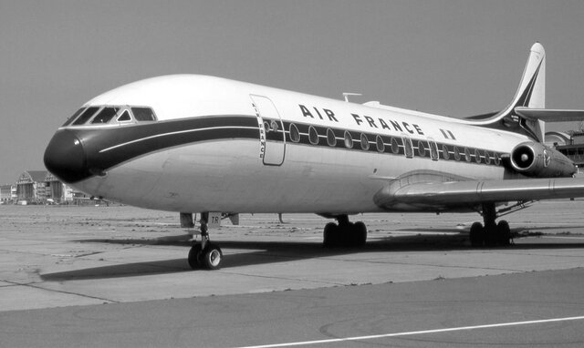 Le premier appareil moyen-courrier à réaction (la Caravelle de Sud-Aviation)