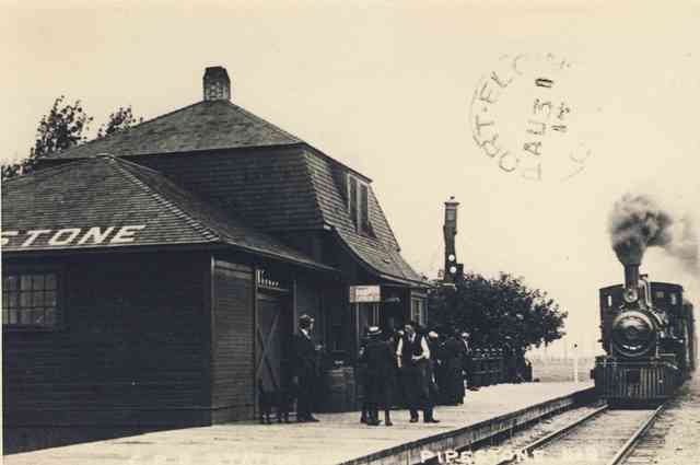 Lighthouse Burns down
