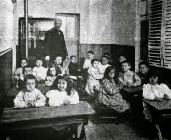 Se forman las "Casas de  Pueblo"